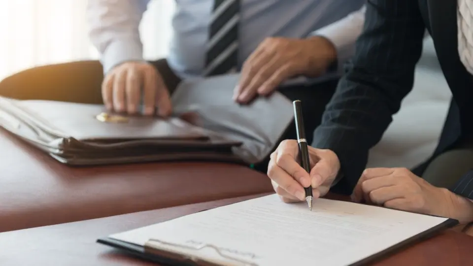 Contrato de exclusividade com corretor: vale a pena ou é risco?