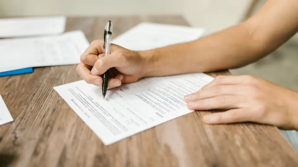 Declaração de Residência como comprovar endereço sem contas em seu nome