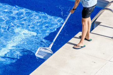 Como limpar piscina: passo a passo completo!