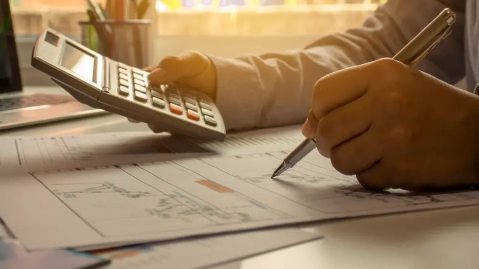 Como verificar dívidas antes de comprar um imóvel e evitar surpresas