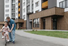 Morar em condomínio é mesmo tudo isso Descubra o que ninguém te conta sobre rotina, custos e convivência