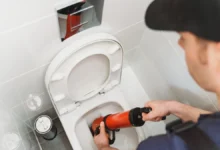 Como desentupir vaso sanitário, truques rápidos e seguros