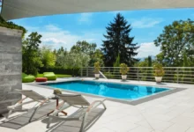 Piscina de fibra vs. alvenaria a batalha definitiva de custo-benefício!